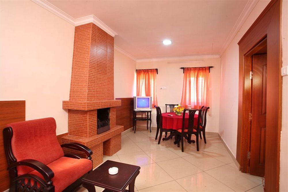 אוטי Hotel Lakeview מראה חיצוני תמונה